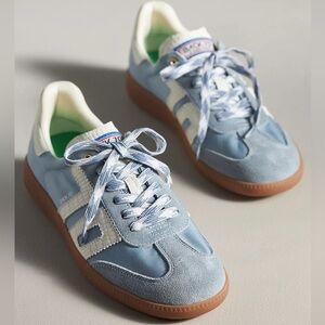 Back 70 Ghost Sneakers